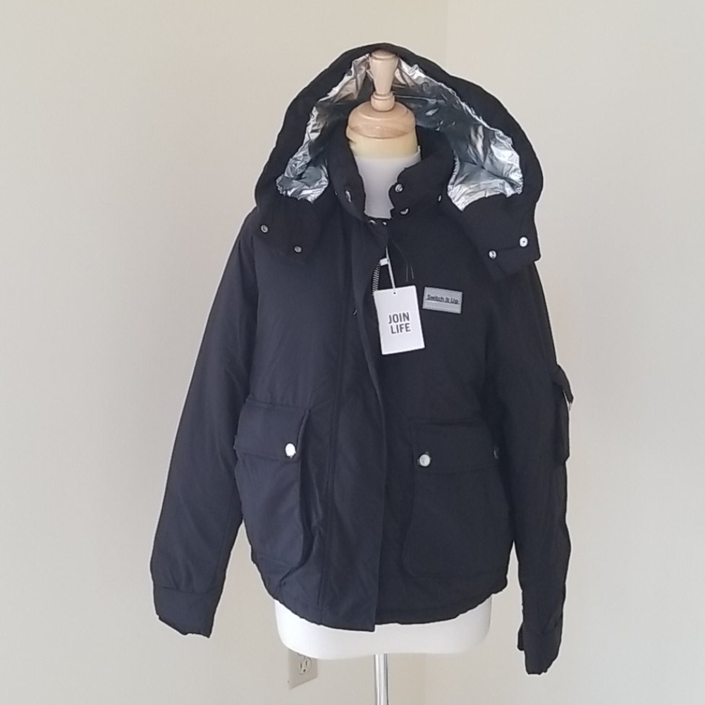NWT! Bershka medium black puffer winter jacket.